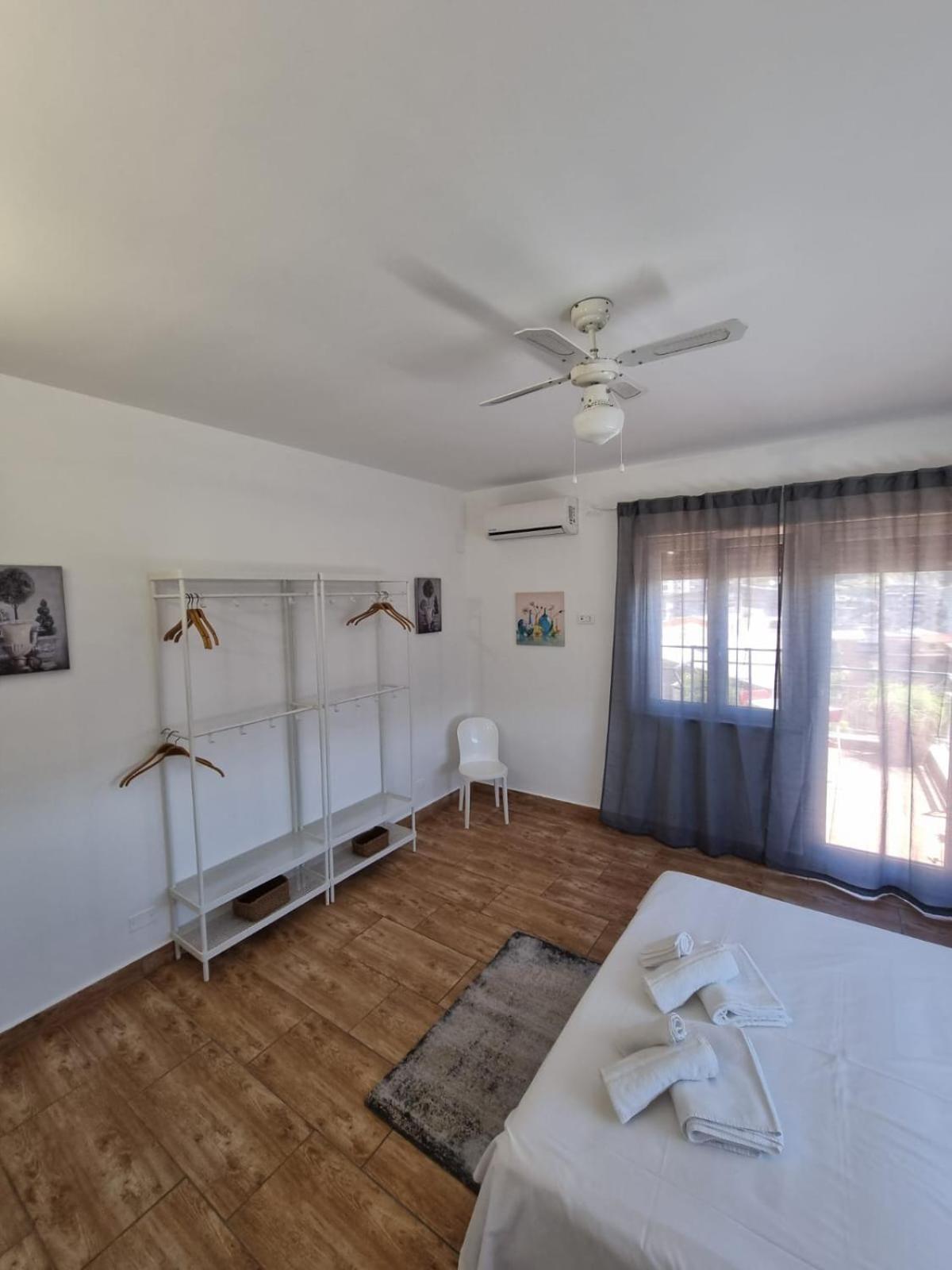 City House & Free Parking By Perry-Holiday ปาแลร์โม ภายนอก รูปภาพ